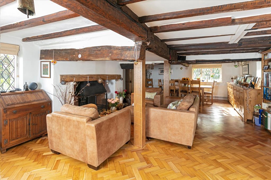 Property photo 3 of 25 Image