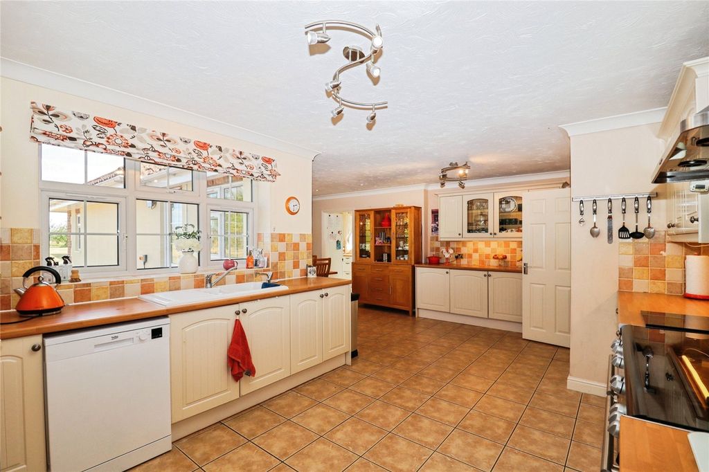 Property photo 3 of 28 Picture No. 22