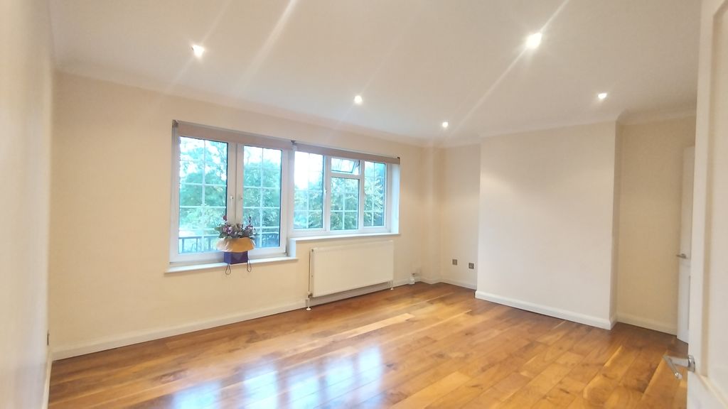 Property photo 2 of 15 Bedroom 1