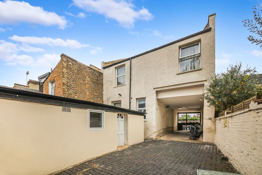 Property photo 2 of 11 Picture No. 06