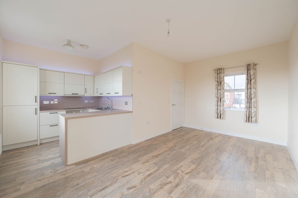 Property photo 2 of 12 Dsc_4077-Hdr