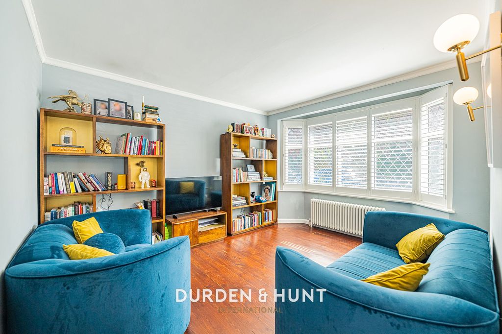 Property photo 2 of 35