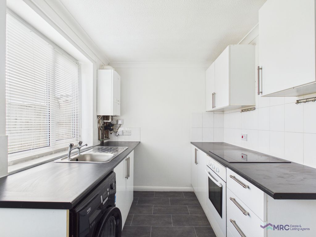 Property photo 1 of 13 2 Bedroom End Terrace For Rent