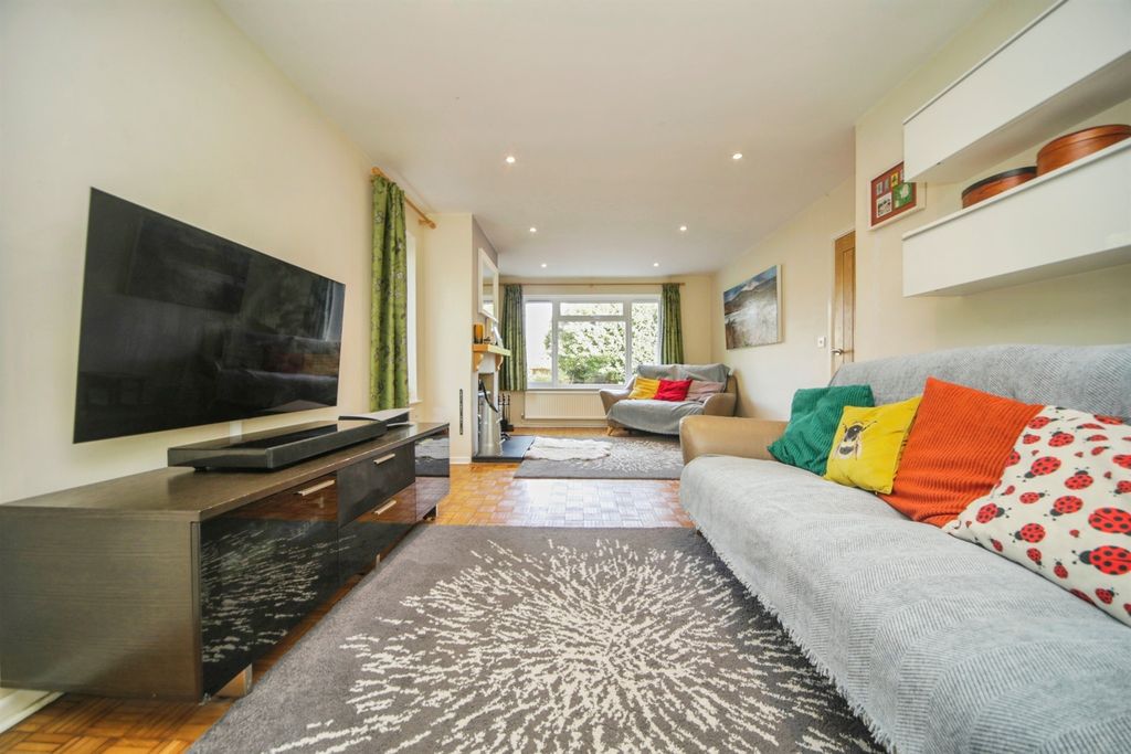 Property photo 3 of 19