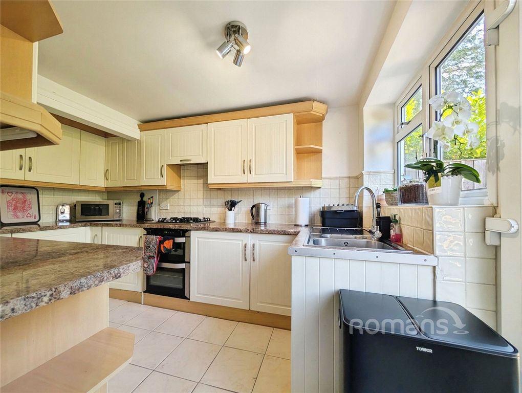 Property photo 3 of 18 Picture No. 30