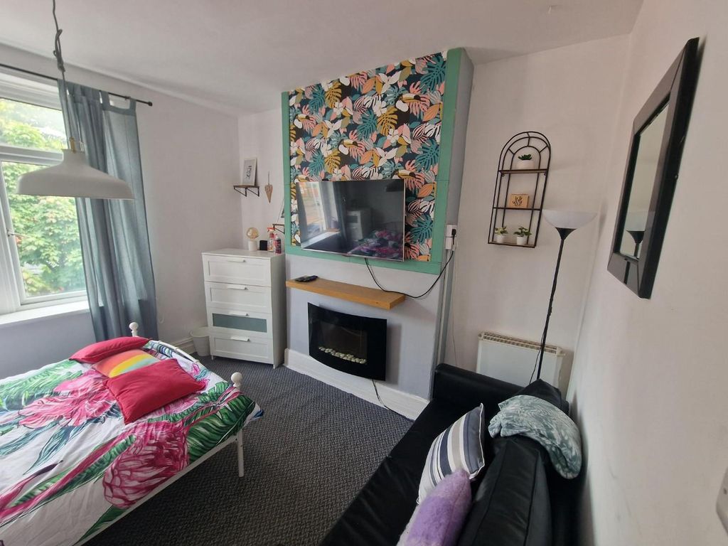 Property photo 2 of 7 3.Jpg