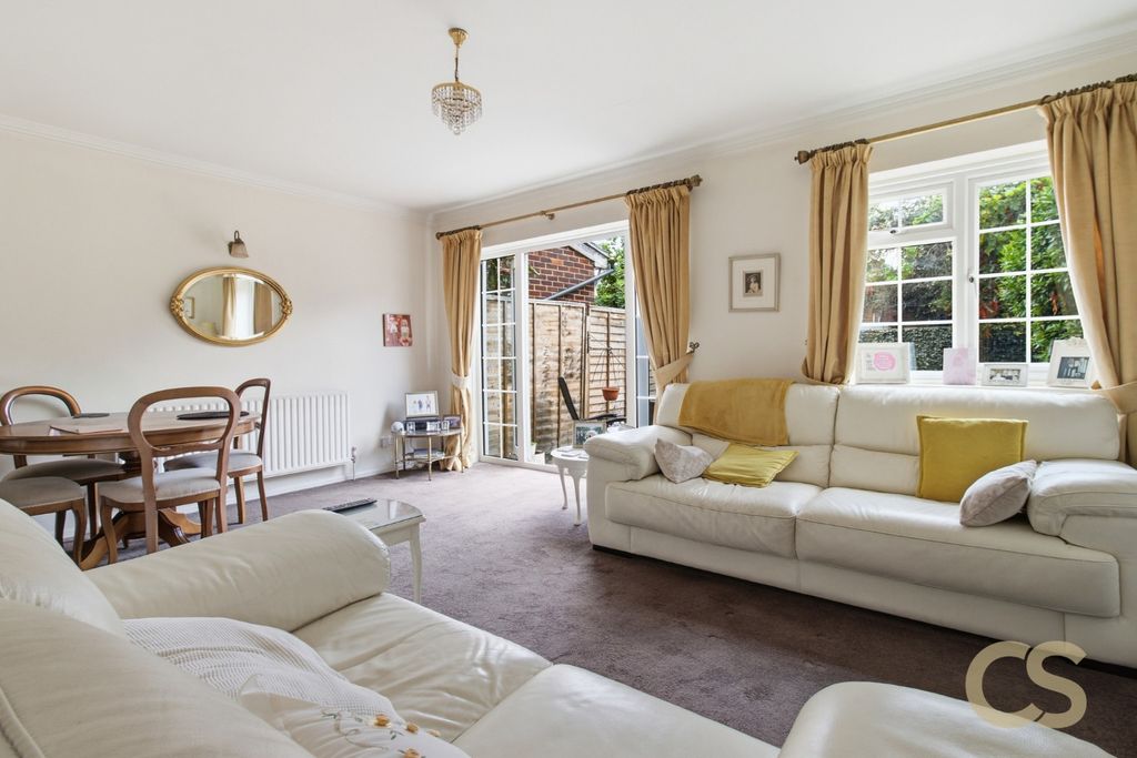 Property photo 3 of 15 5587275