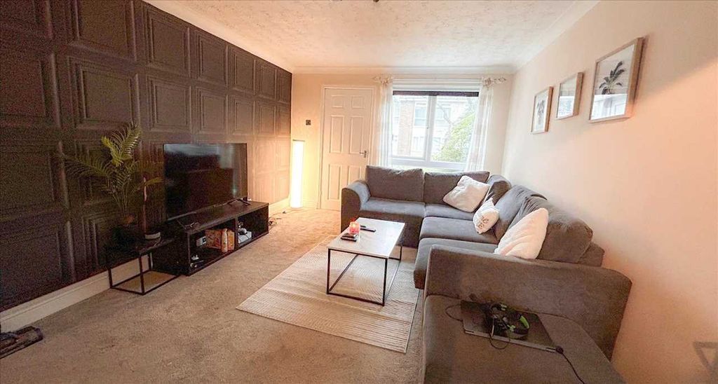 Property photo 2 of 9 Living Room