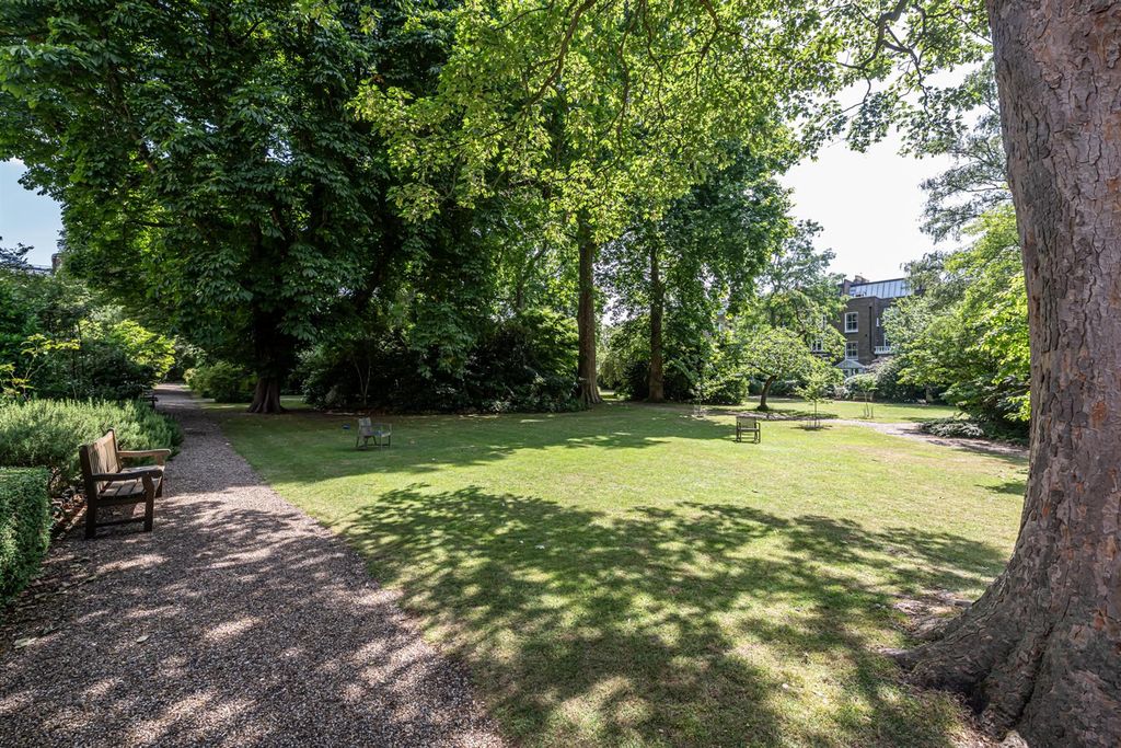 Property photo 1 of 49