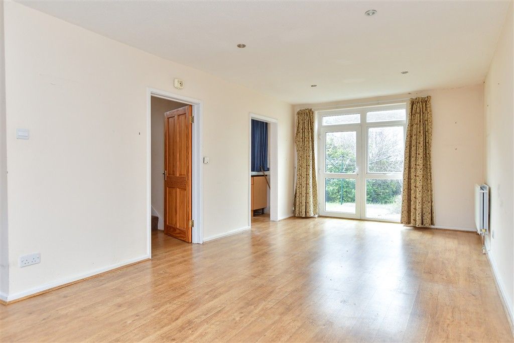 Property photo 3 of 12 Lounge/ Diner