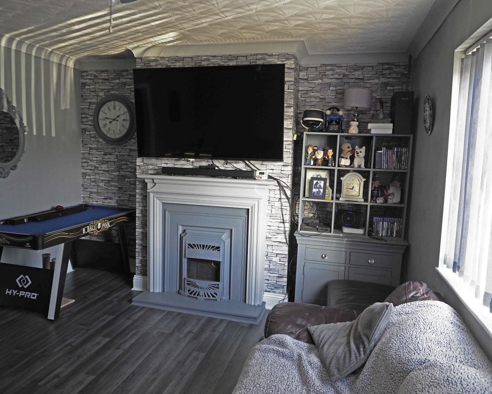 Property photo 2 of 19