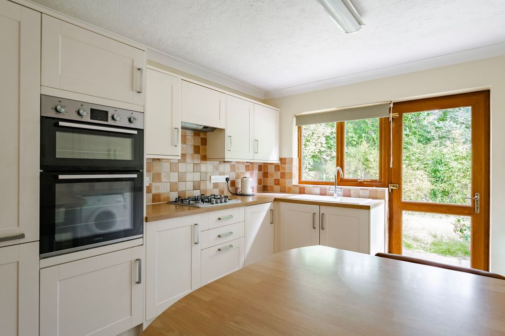 Property photo 3 of 15