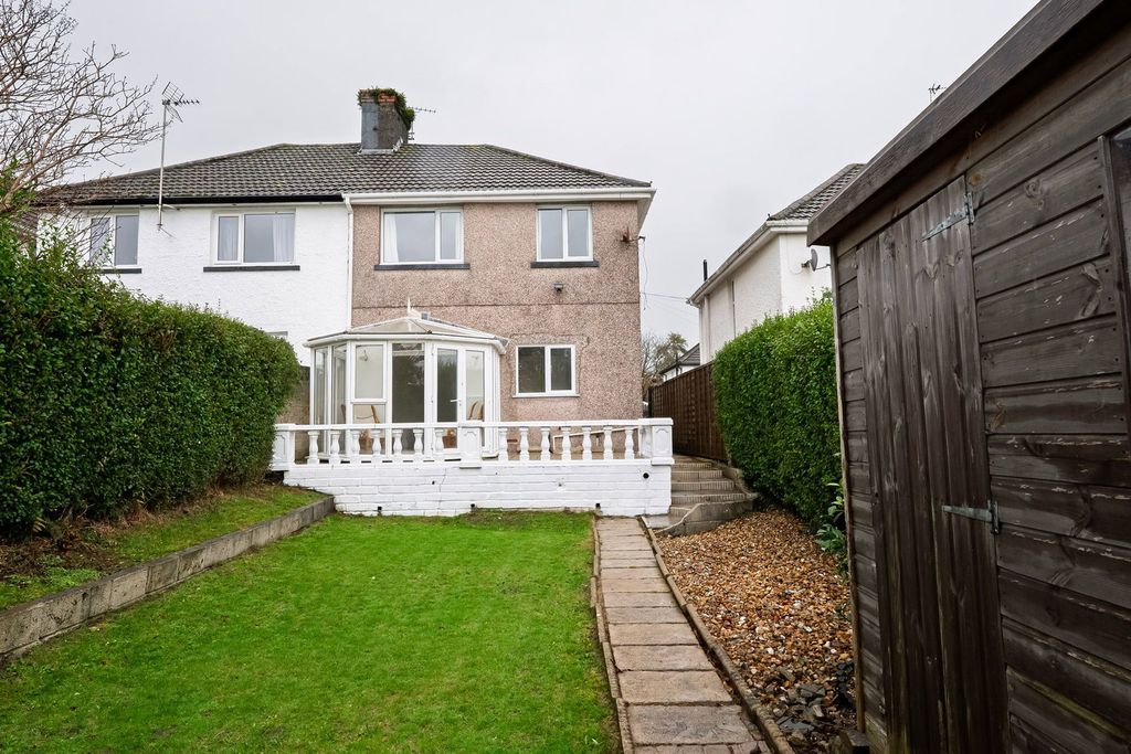 Property photo 1 of 25