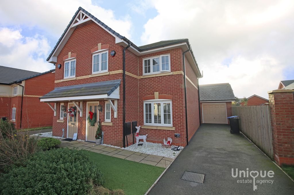 Property photo 2 of 18