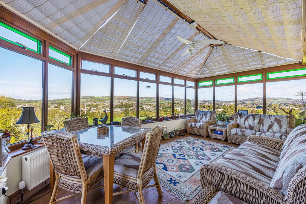 Property photo 3 of 33 Picture No. 27