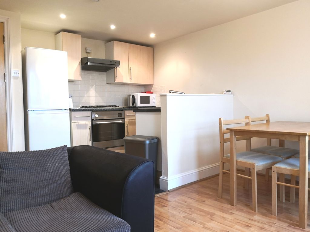 Property photo 2 of 9