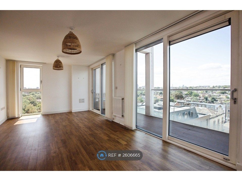 Property photo 1 of 13 Living Room/Dining Room/Kitchen