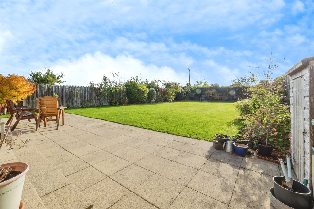 Property photo 2 of 17