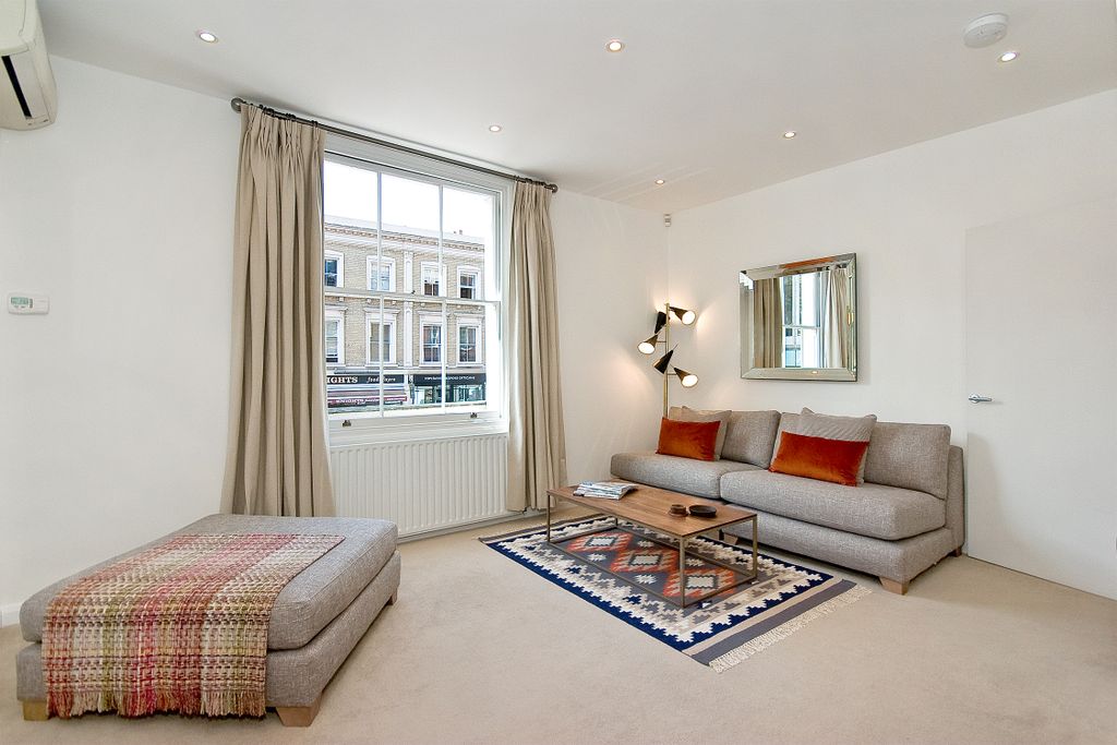 Property photo 1 of 8 4A Montpelier Street-Rec1