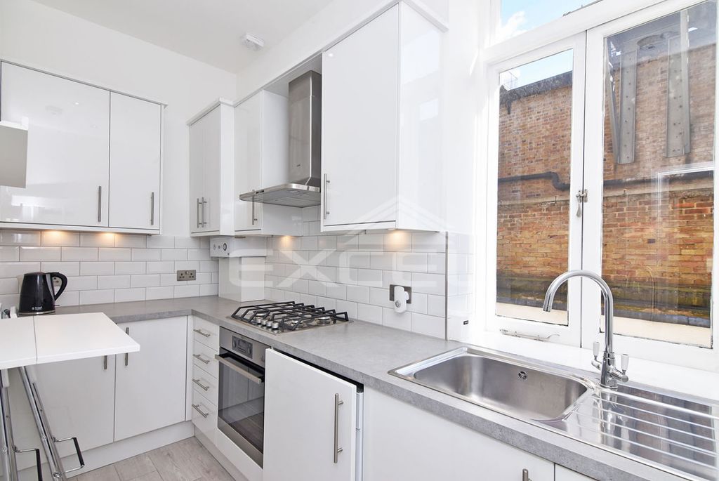 Property photo 2 of 4 Kitchen