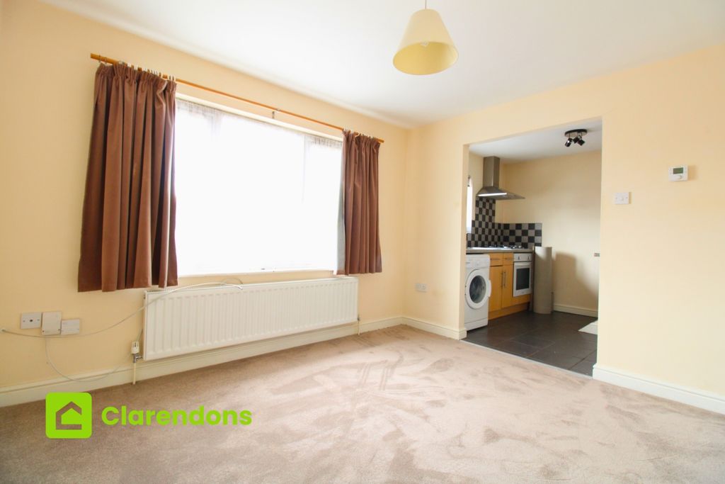 Property photo 3 of 10 5