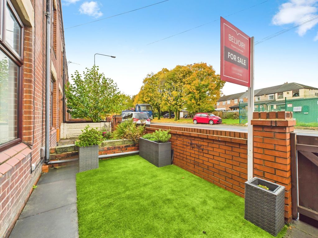 Property photo 2 of 25