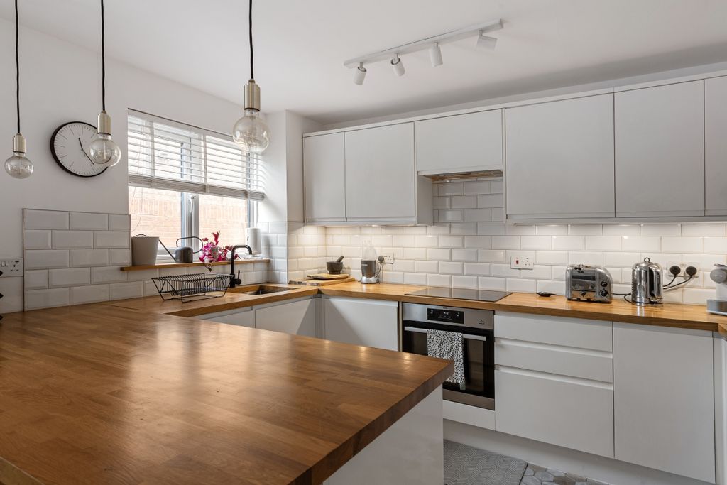 Property photo 2 of 11 094A0706