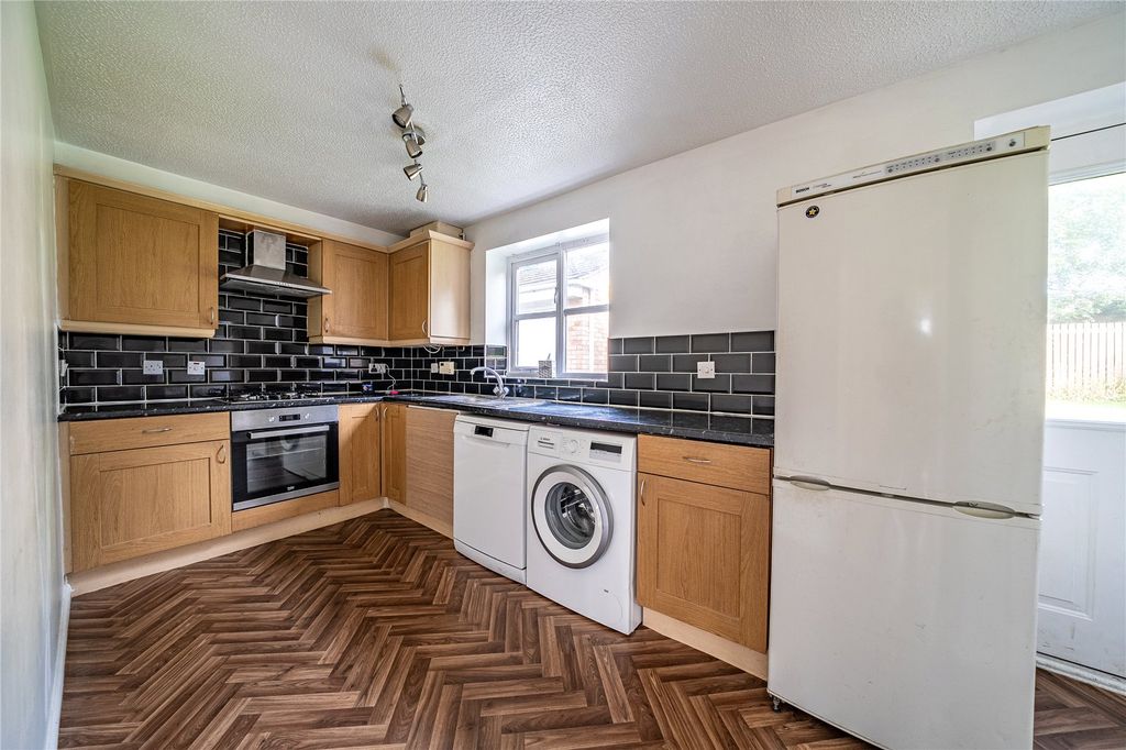 Property photo 3 of 16 Picture No. 23