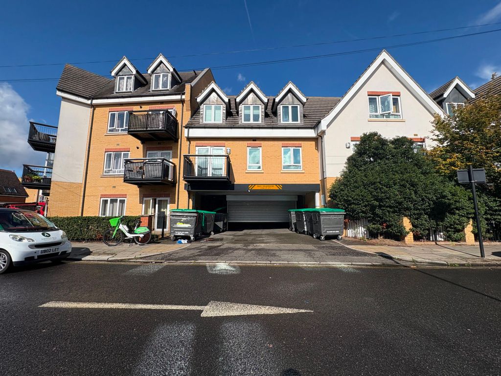 Property photo 1 of 12