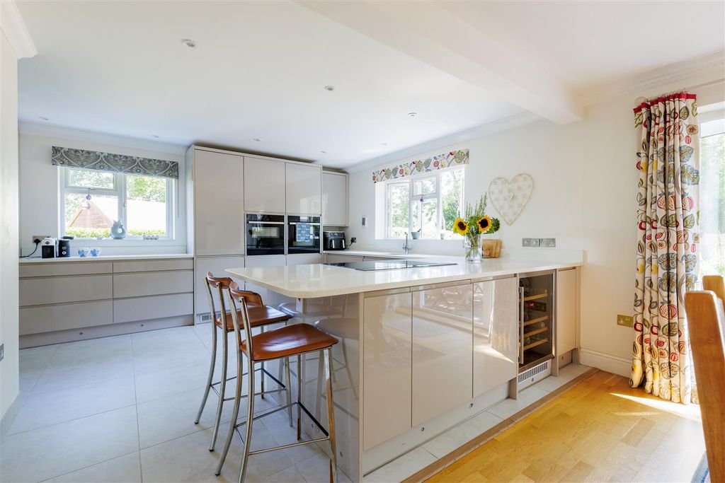 Property photo 2 of 53 Kitchen