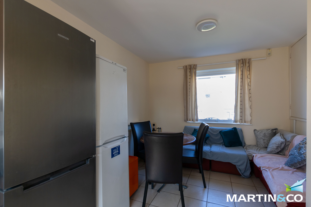 Property photo 3 of 11 Picture10