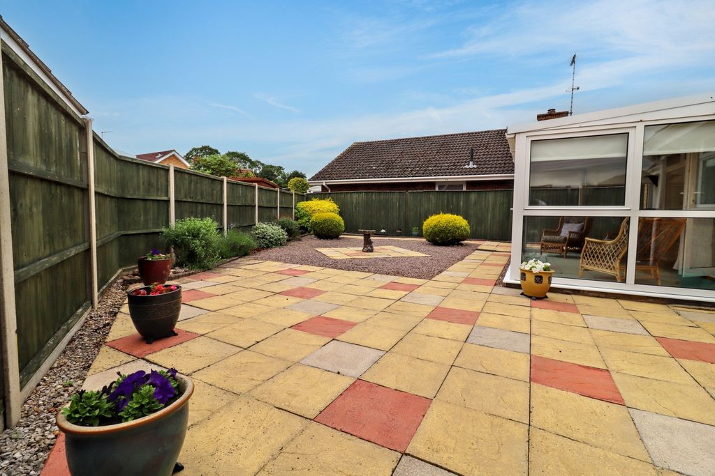 Property photo 3 of 21 4215207