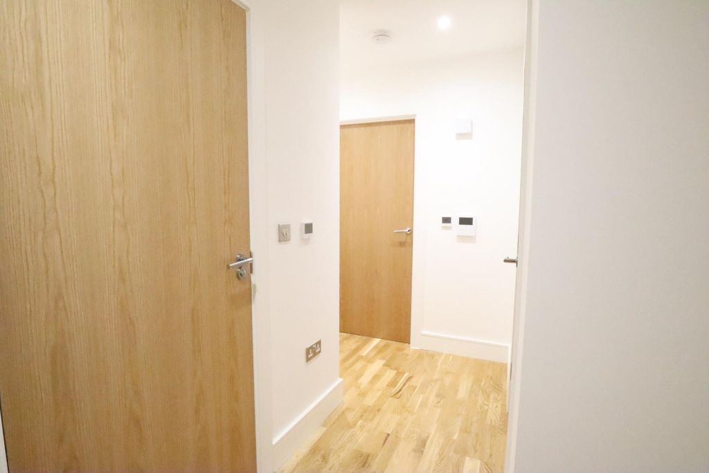 Property photo 3 of 14 Img_8710.Jpg