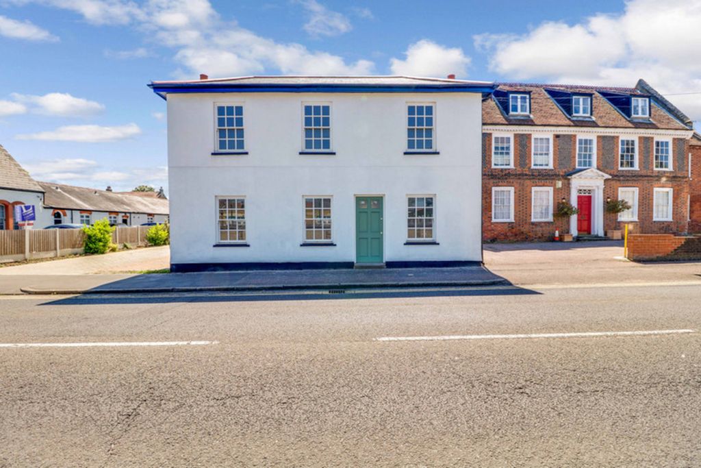 Property photo 1 of 27