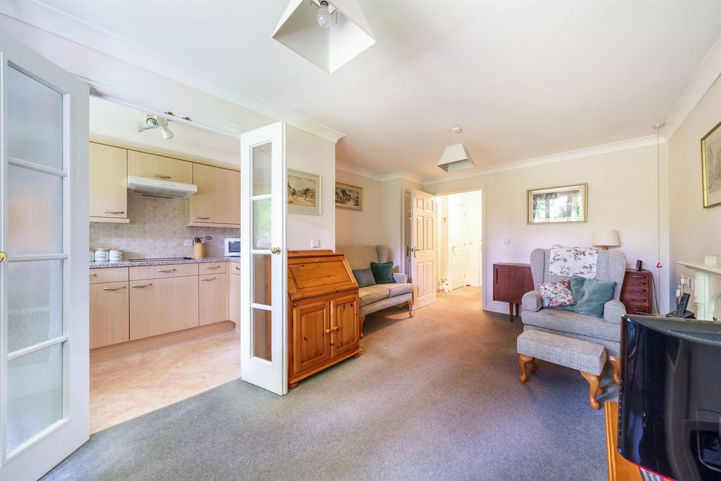 Property photo 3 of 12