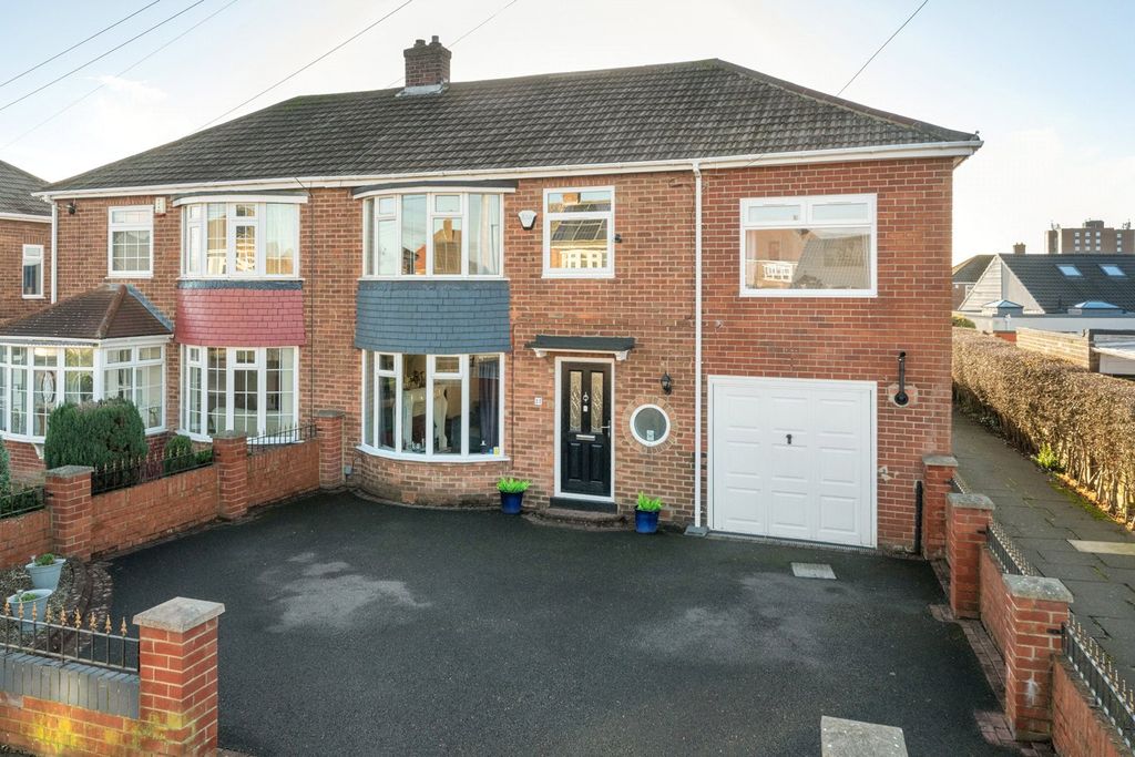 Property photo 1 of 15 Picture No. 13