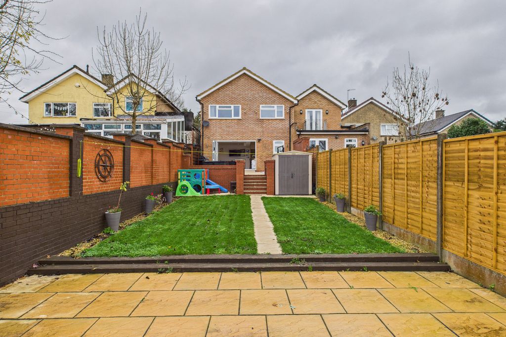 Property photo 3 of 27