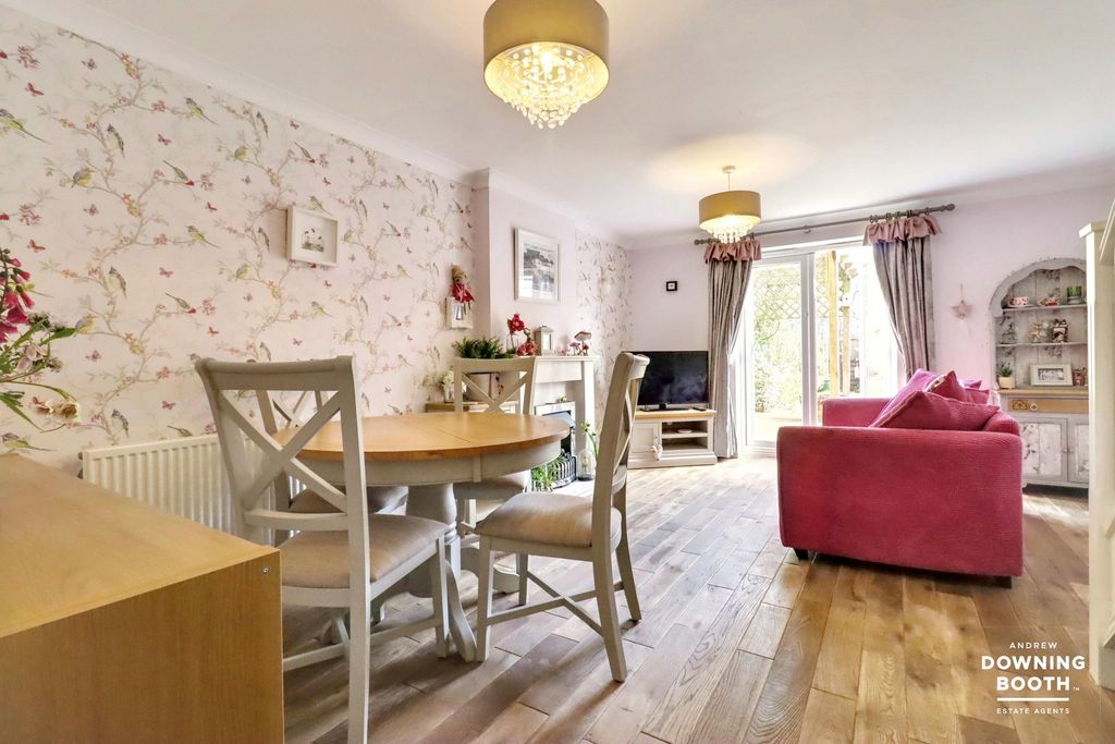 Property photo 3 of 23