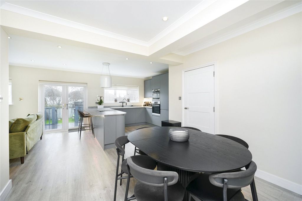 Property photo 1 of 18 Picture No. 13