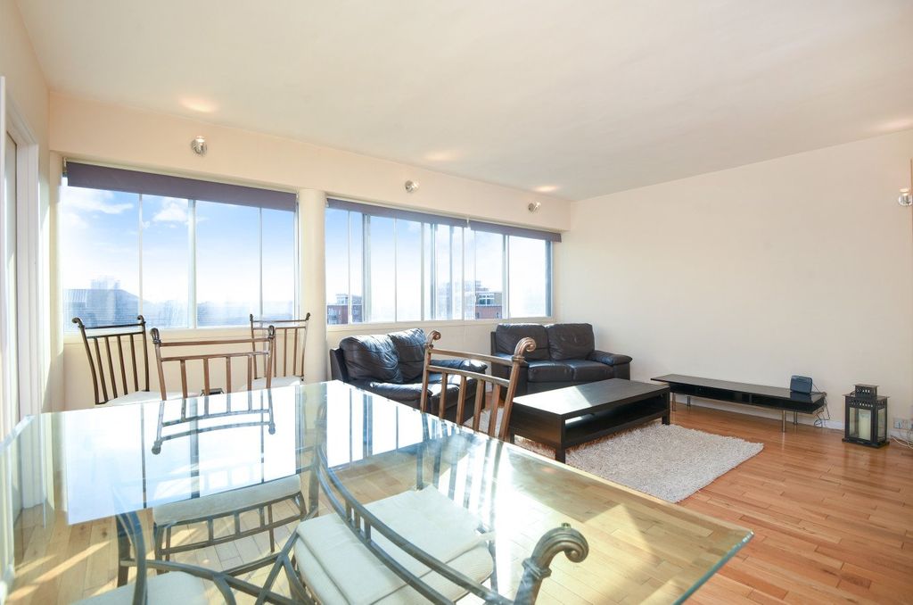 Property photo 2 of 10 Picture No. 06