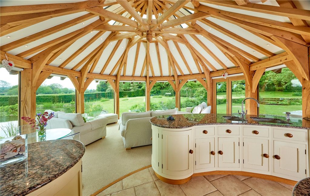 Property photo 3 of 18 Kitchen/Garden Room