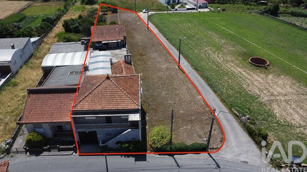 Property photo 2 of 40
