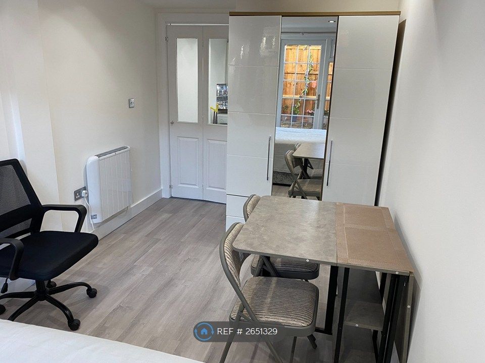 Property photo 2 of 8 Bedroom 4