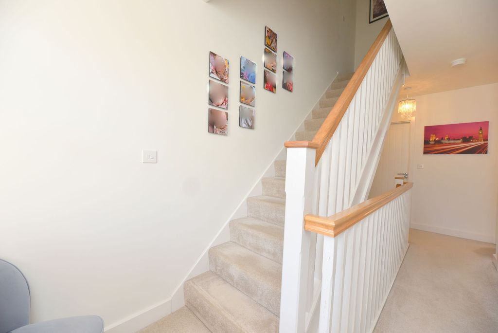 Additional image 11 of 3 bed semi-detached house for saleGale Drive, Biggleswade SG18