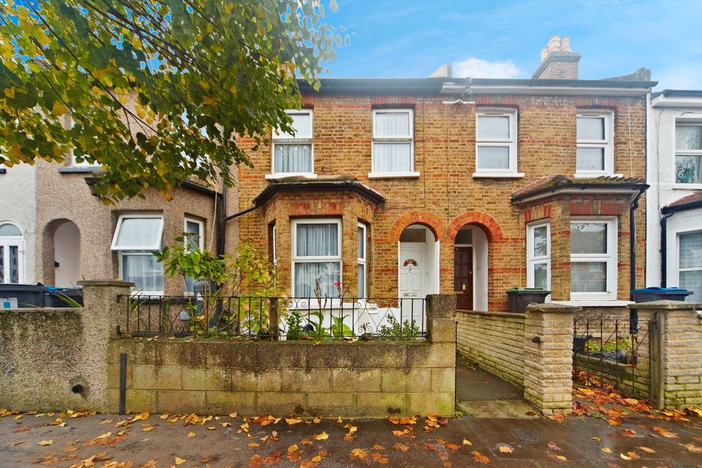 Property photo 1 of 12 Photography