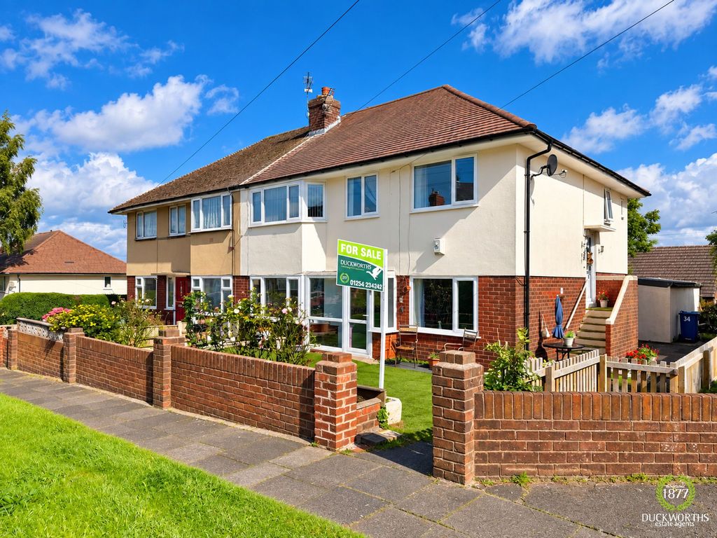 Property photo 1 of 9