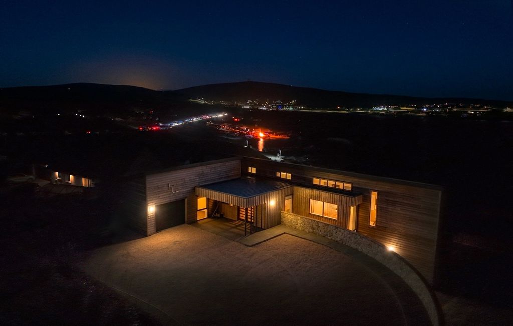 Property photo 2 of 69