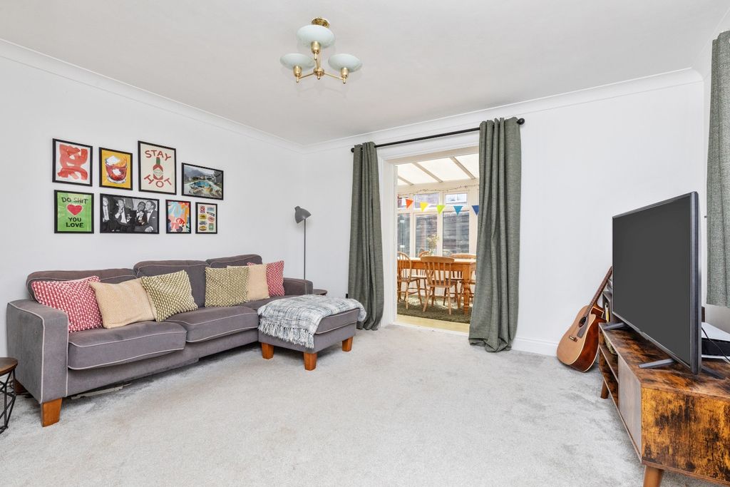 Property photo 2 of 15 5411463