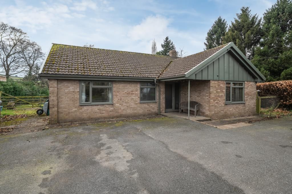 Property photo 1 of 21 External View