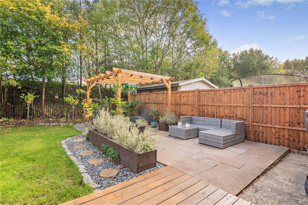 Property photo 2 of 18 Picture No. 01